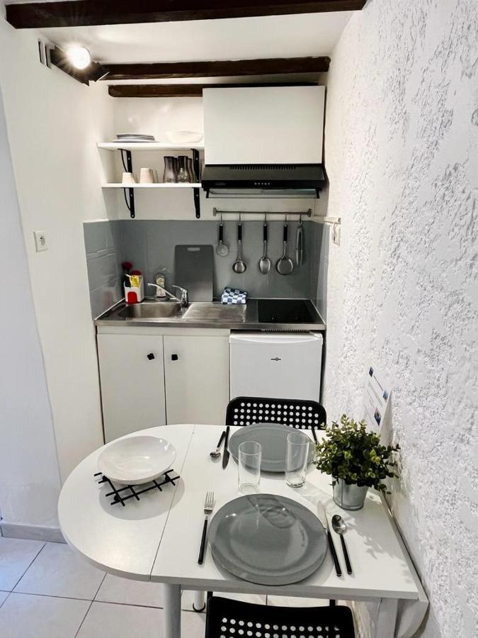 Studio En Duplex La Roquebrussanne Kültér fotó